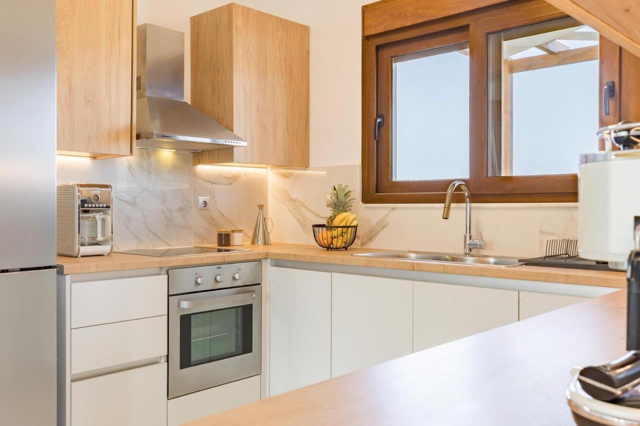 Villa Santa Maria With Private Pool And Sea View Afandu Zewnętrze zdjęcie